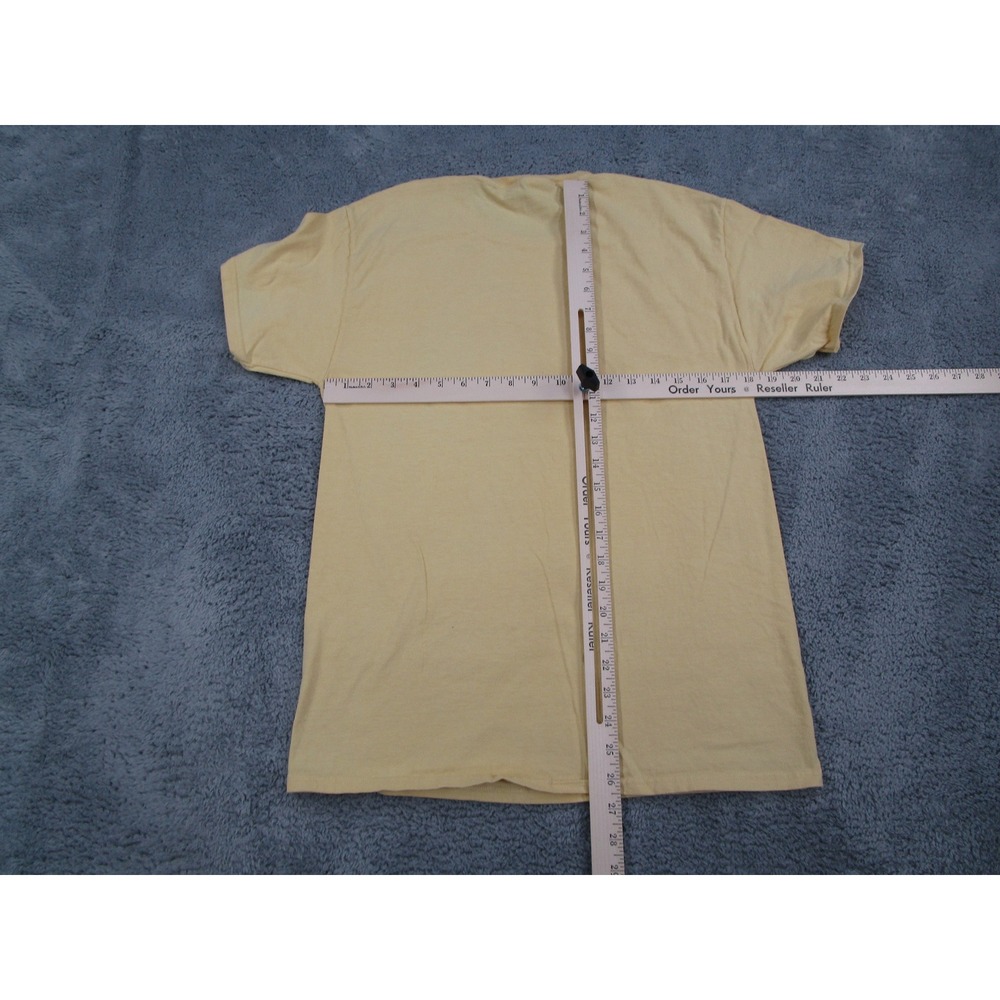 Hanes Driggs Idaho The Cultural Hub of the Universe Graphic Tee Yellow Mens M - Picture 7 of 10